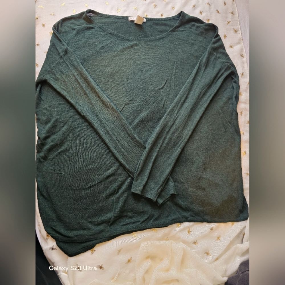 Women's Green Long Sleeve Top